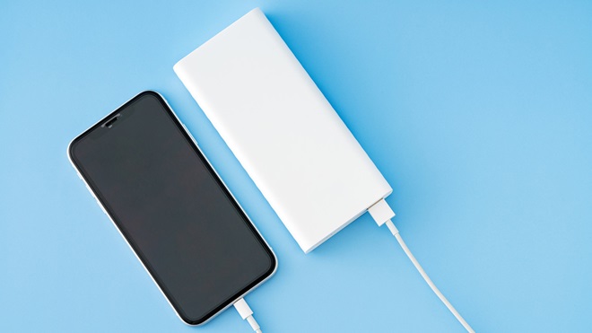 mobile phone charging with power bank